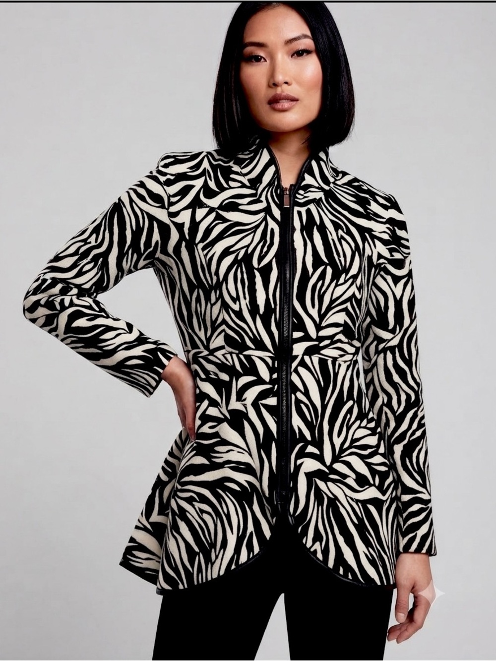LEFON Black & White Zebra Print Peplum Zip Jacket Size 38 or 6/8